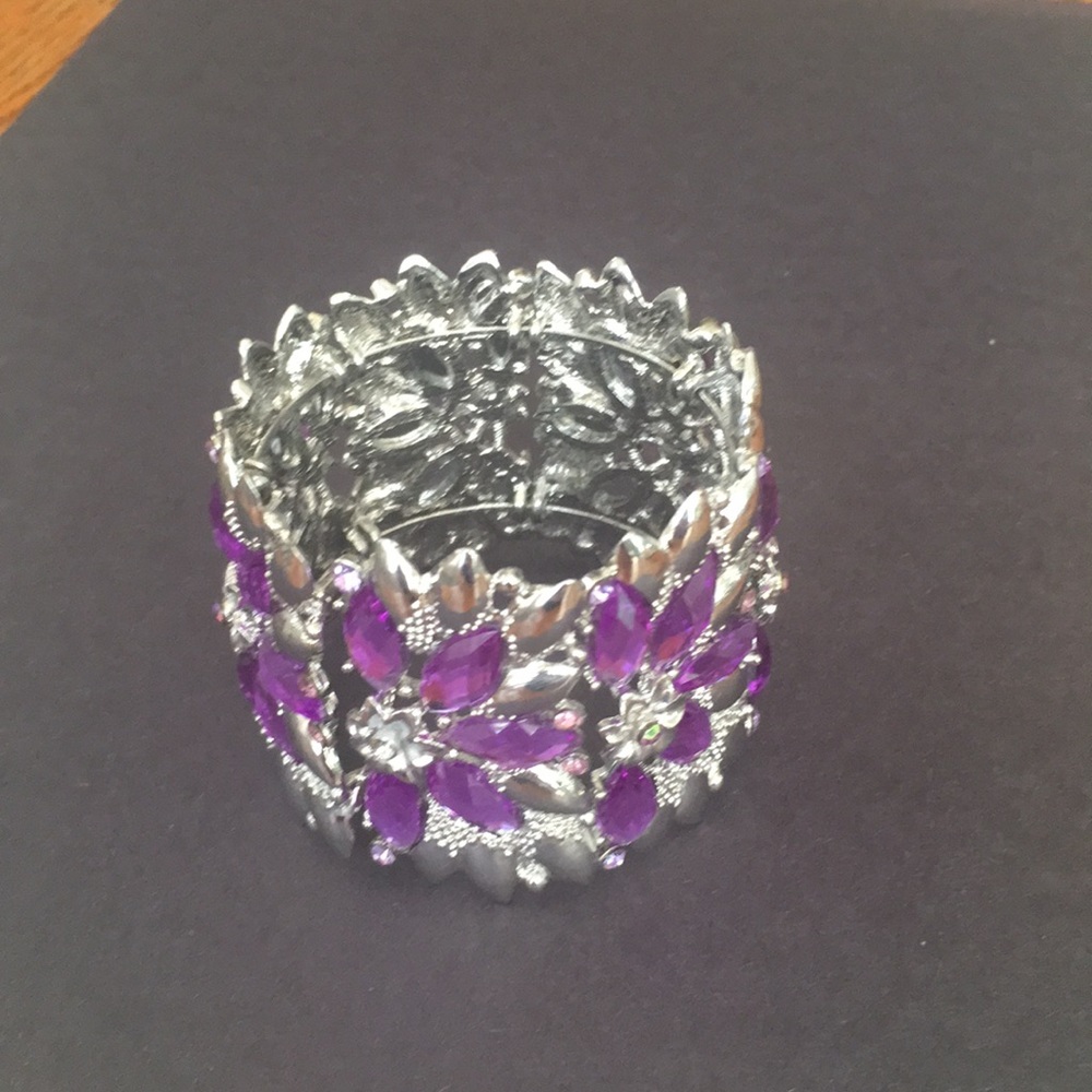 Purple beaded bracelet